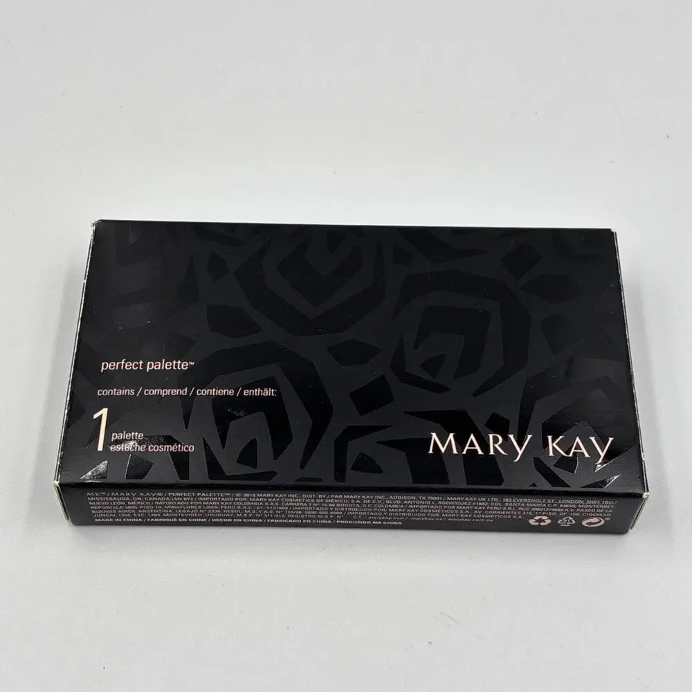 Mary Kay PERFECT PALETTE Unfilled NIB Magnetic Customizable Compact